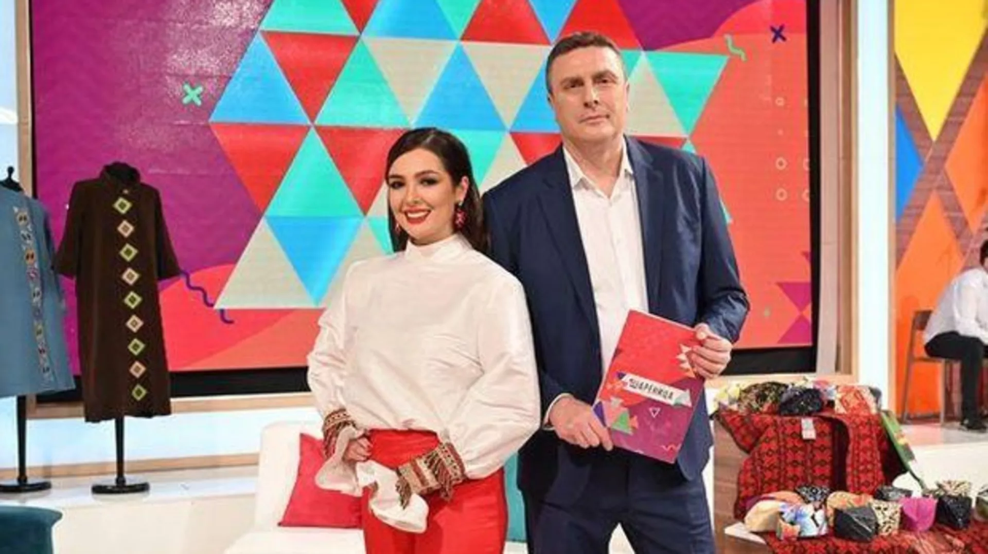 Šarenica: Nije svaka travka za ranu, nit je svaka pesma za gusle!