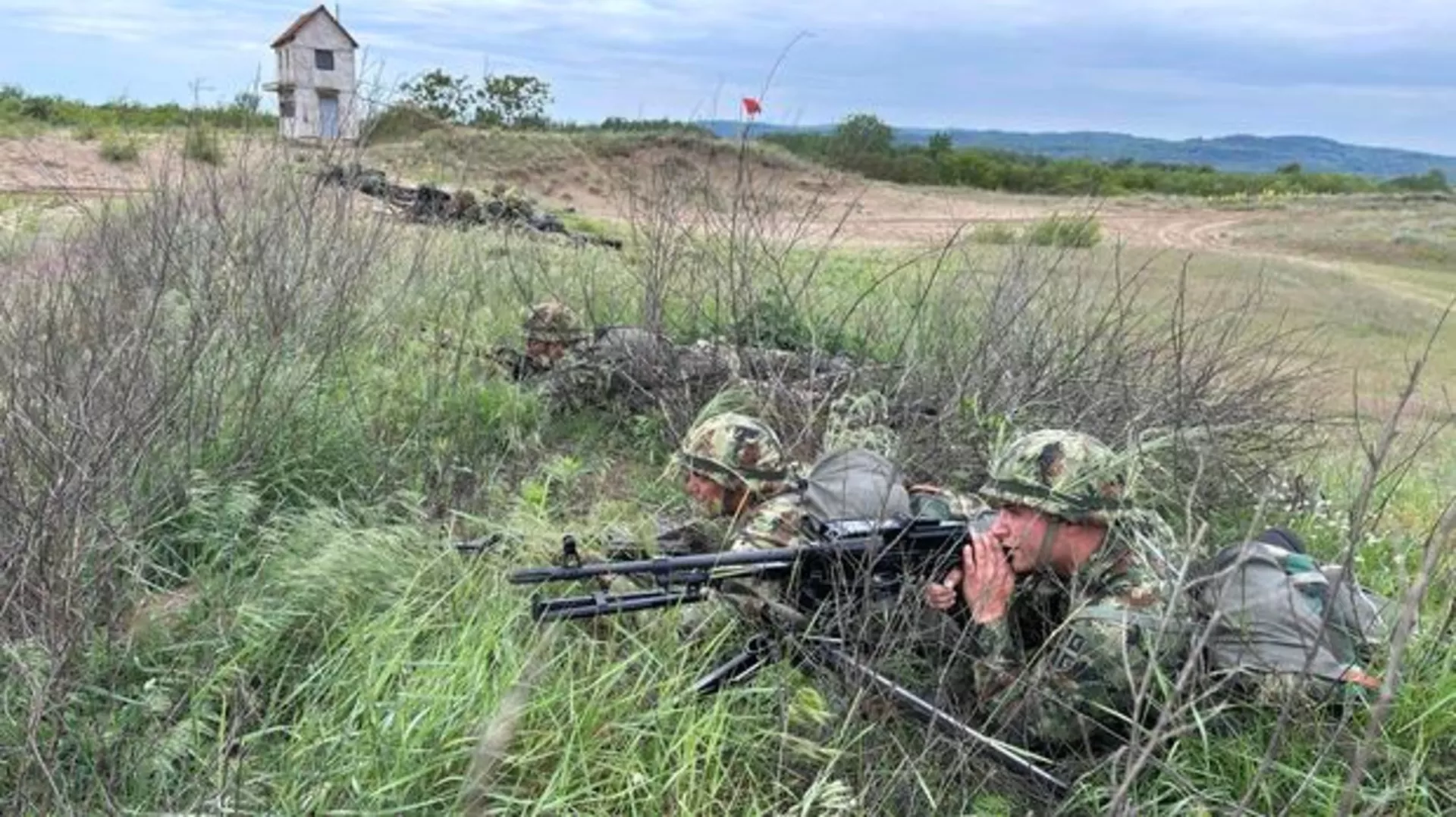 Dozvolite...: Gađanje iz mitraljeza M84