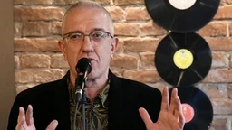 Dejan Cukić – Ode ponedeljak!
