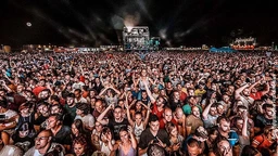 Belgrade beer fest: Kosheen (R)