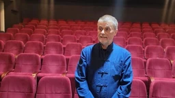 Паноникум: Позоришта на мађарском језику