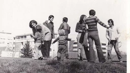 Трибина младих - 50 година касније: Група Код и група 3 на трибини младих, 4 еп. (R)