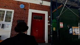 Авангарда, језик лудости: Рани радови (R)