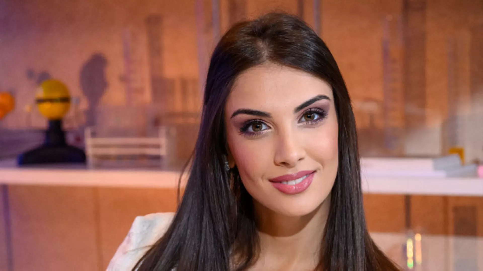 Студио знања: Недовољност и успех (R)