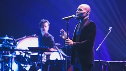 Кери Џејмс: Потрага једног песника