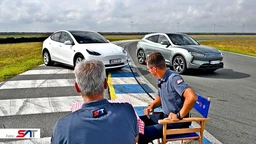 SAT: Kafanska rasprava – šta je bolje u gradu, hibrid ili struja?