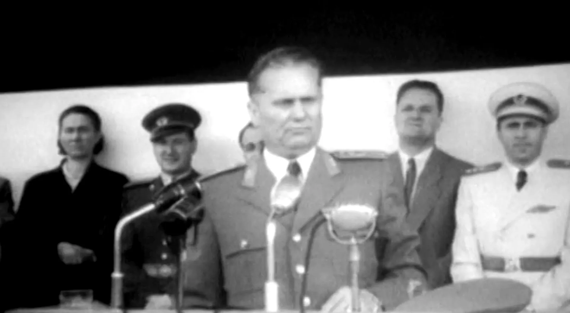 Tito: Crveno i crno – Kultura kulta