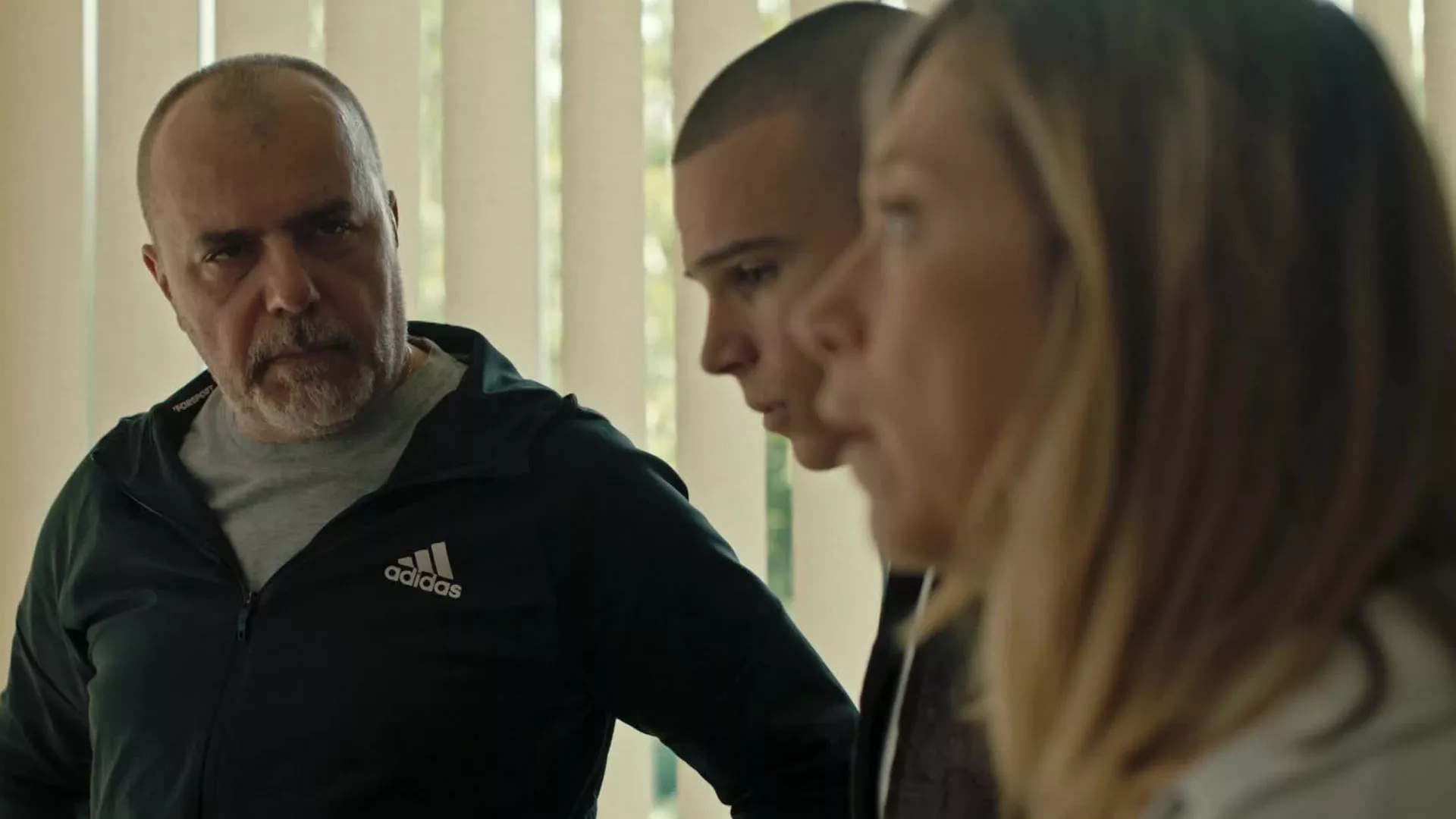 U klinču (2022) (20. epizoda)