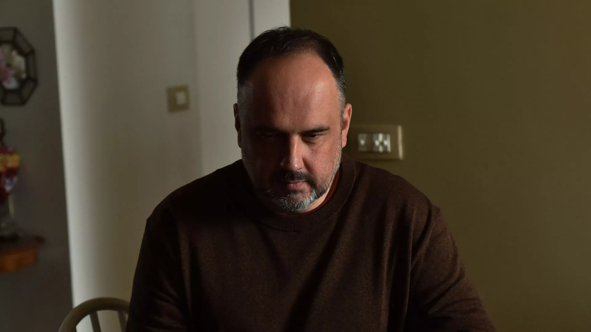 Mama i tata se igraju rata (2022) (13. epizoda)