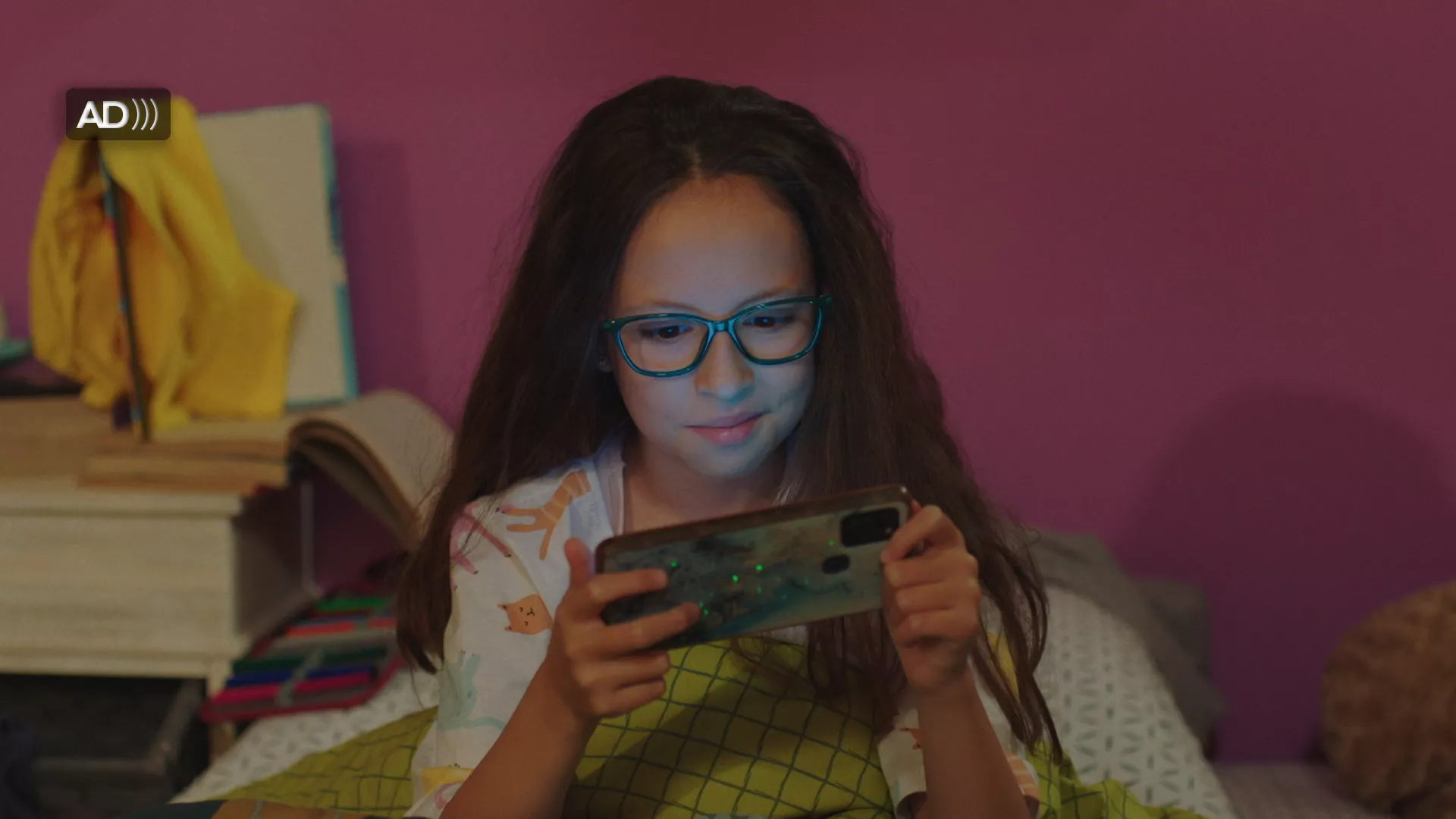 Mina prelazi nivoe (2.sezona) (4. epizoda sa audio-deskripcijom)