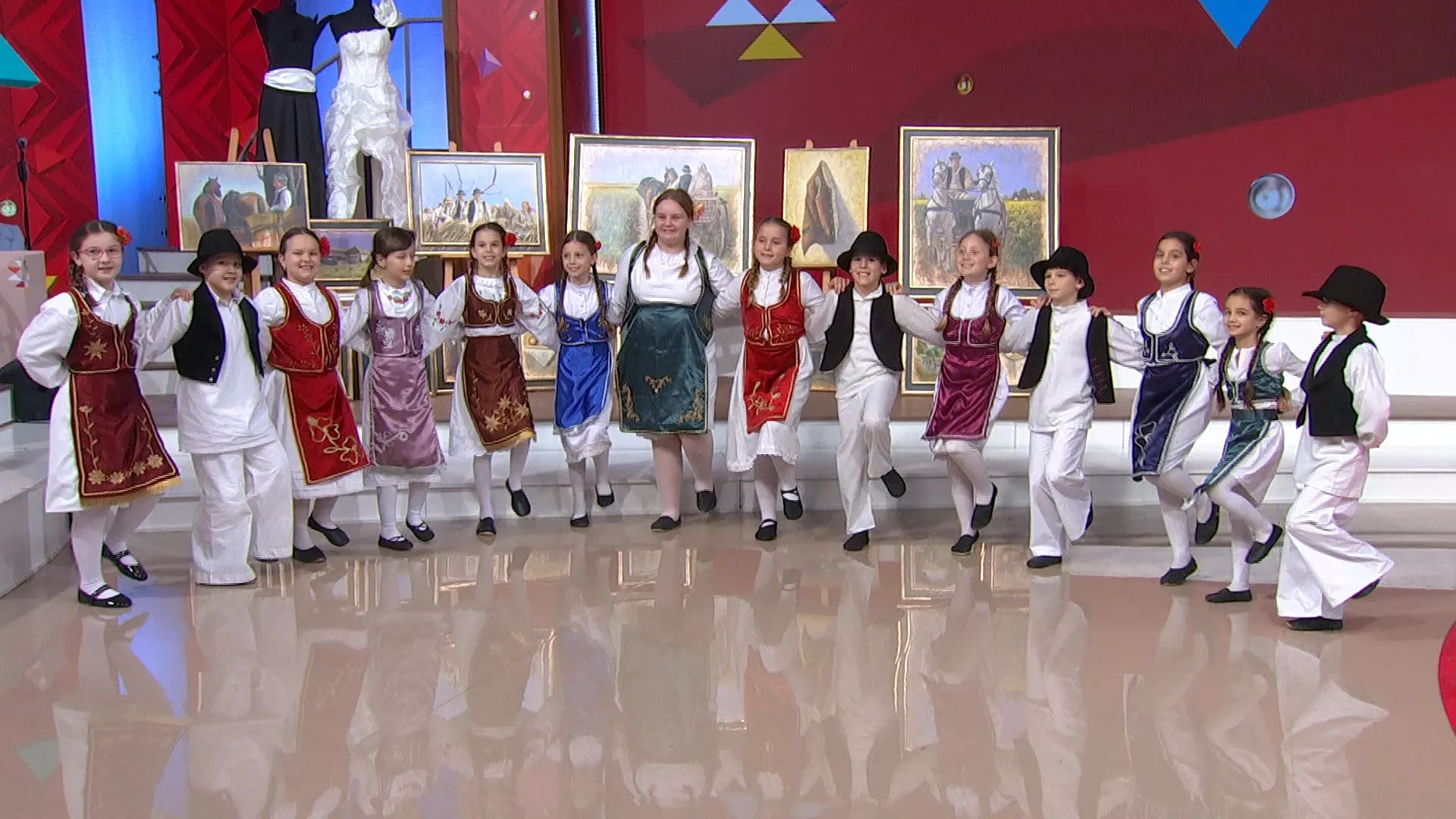 Šarenica: Družina Sombora i Omoljice, uz rakiju od borovnice