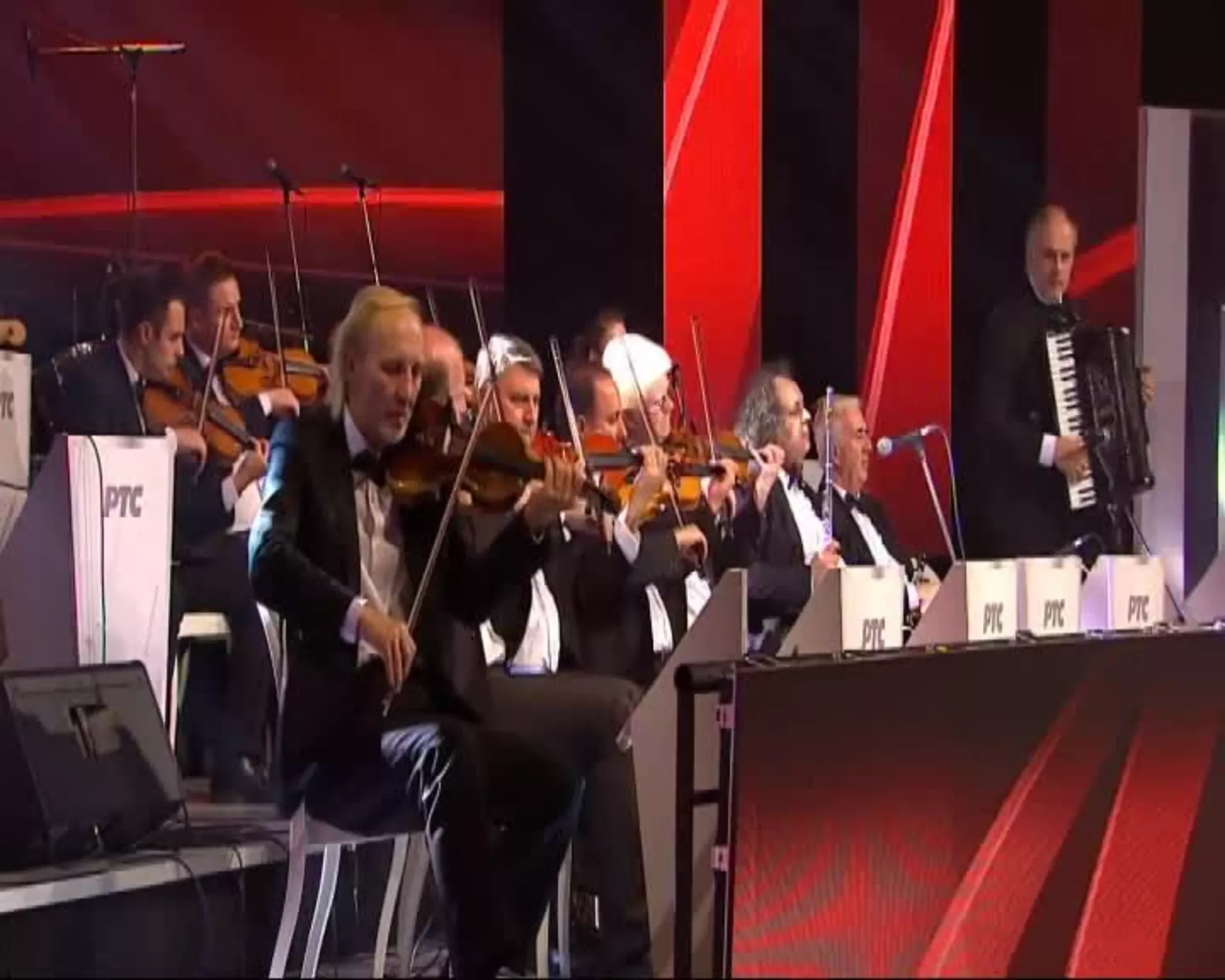 60 narodnih pesama, kolaž 4