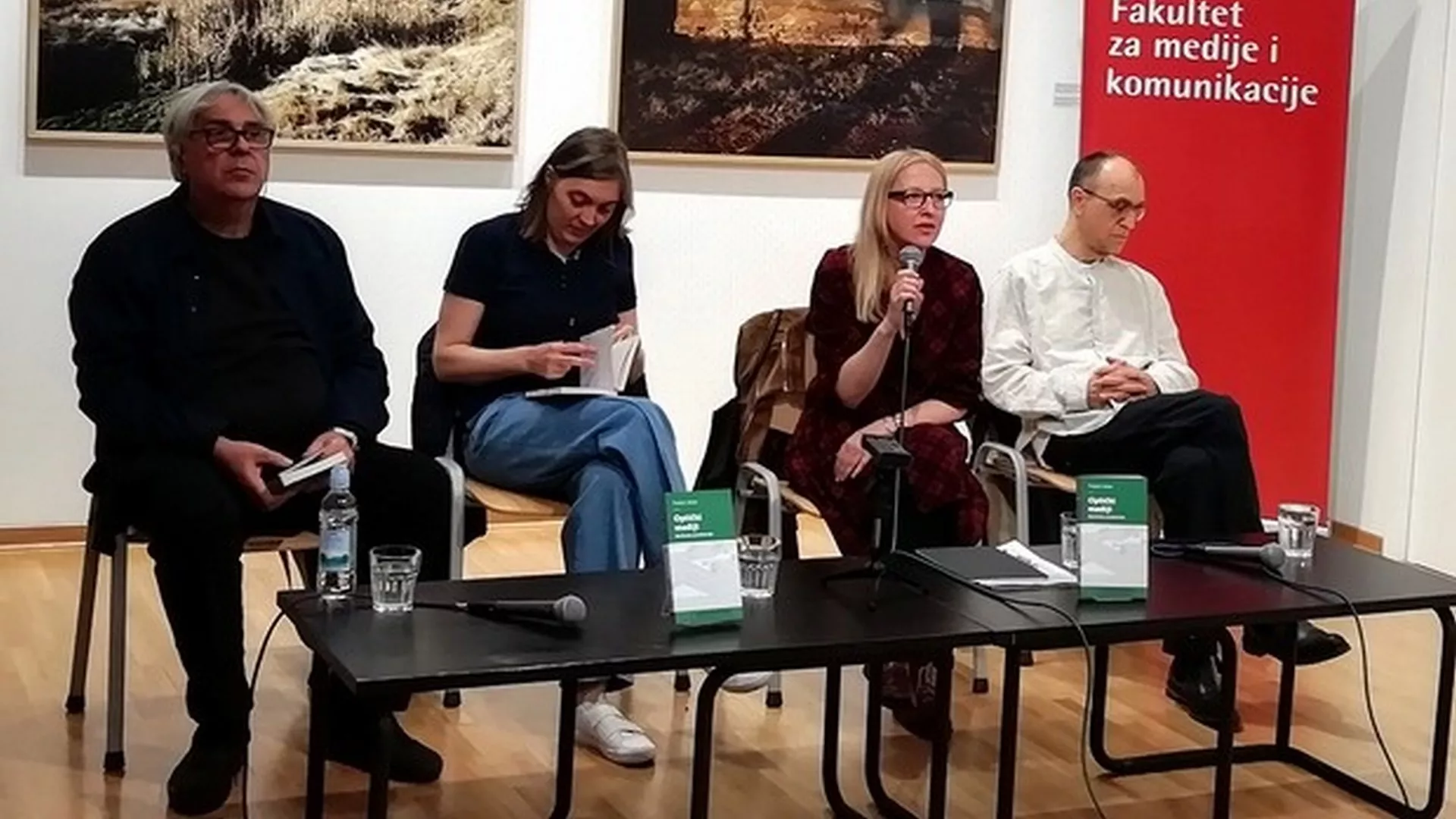 Znakovi - Fridrih Kitler "Optički mediji"