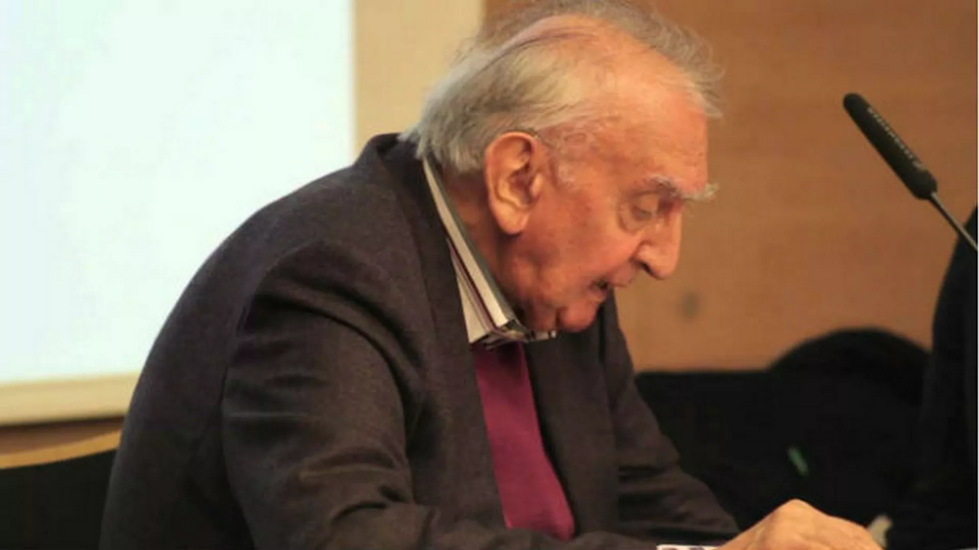 S pesnikom u podne - Miodrag Pavlović