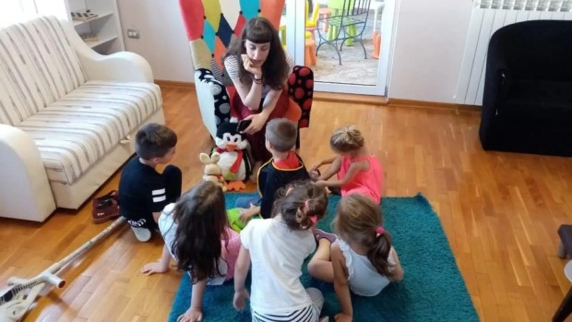 Летња башта поподне – Како разговарати о различитостима