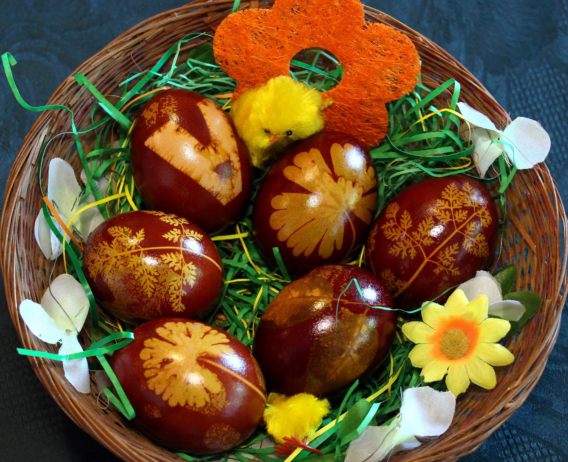 Од злата јабука -  Ускрс
