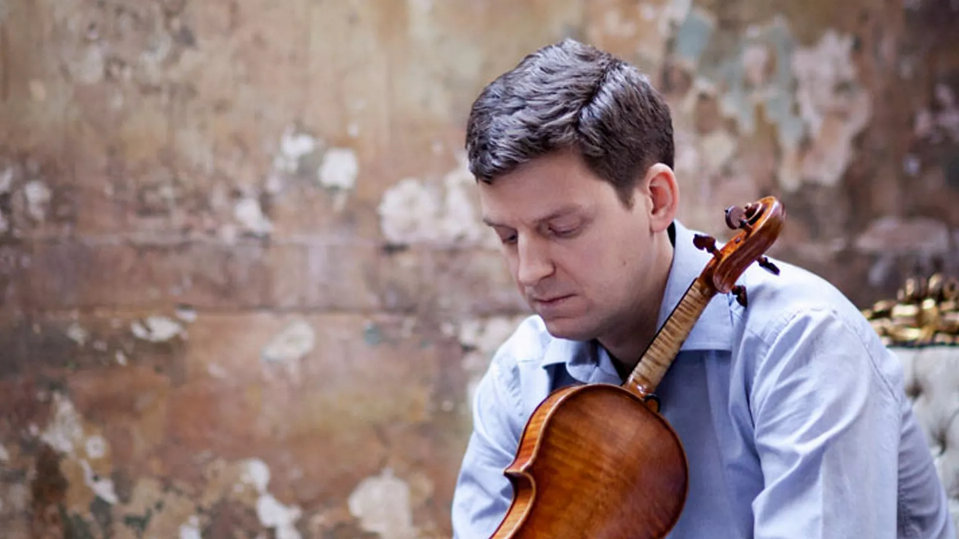 Време музике –  Kанадски виолиниста Џејмс Енез