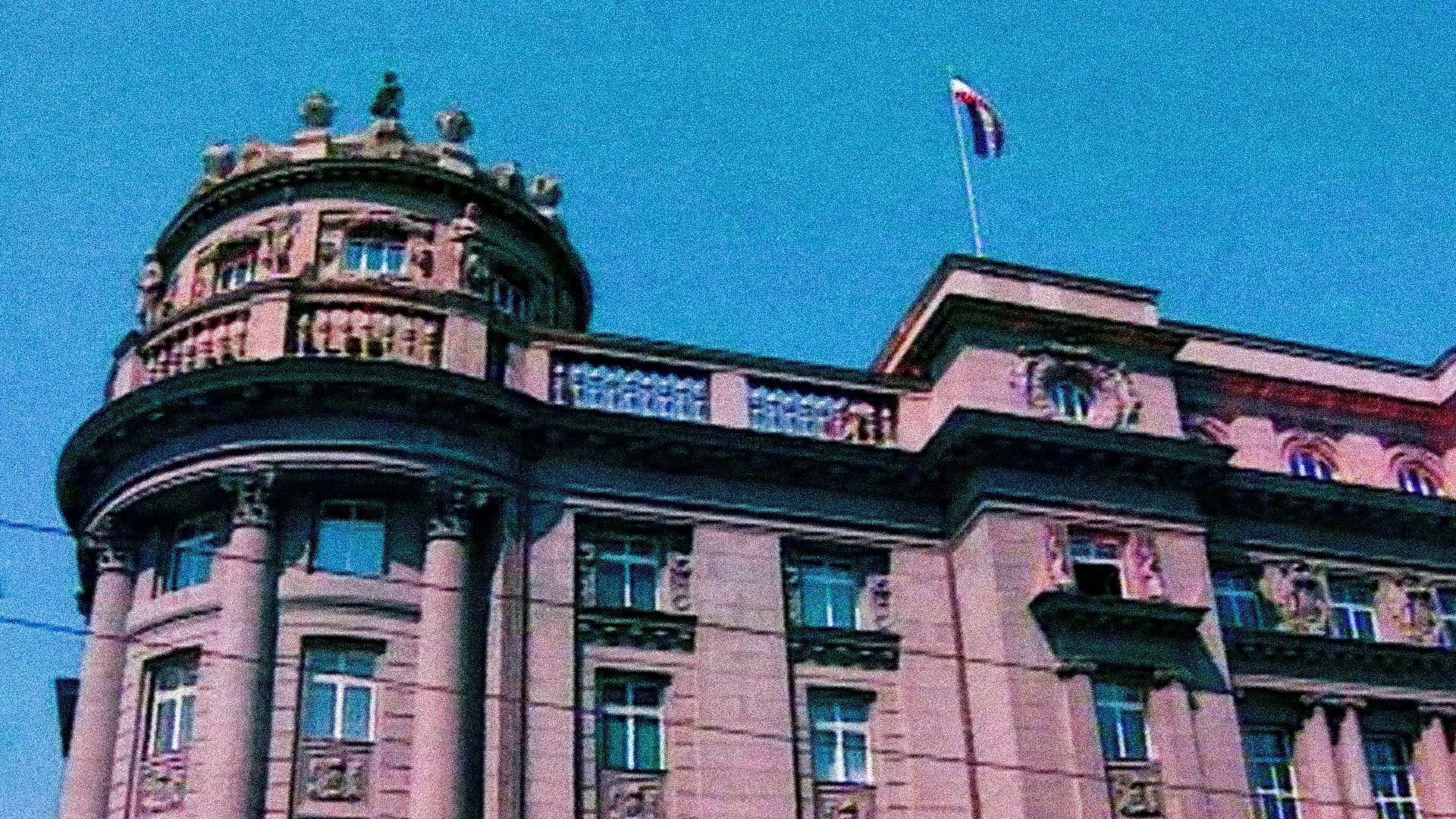 Руски бели неимари, 1. епизода