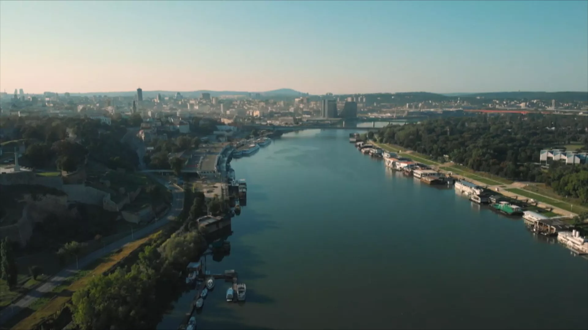 Од вароши до метрополе: Инфраструктура Београда