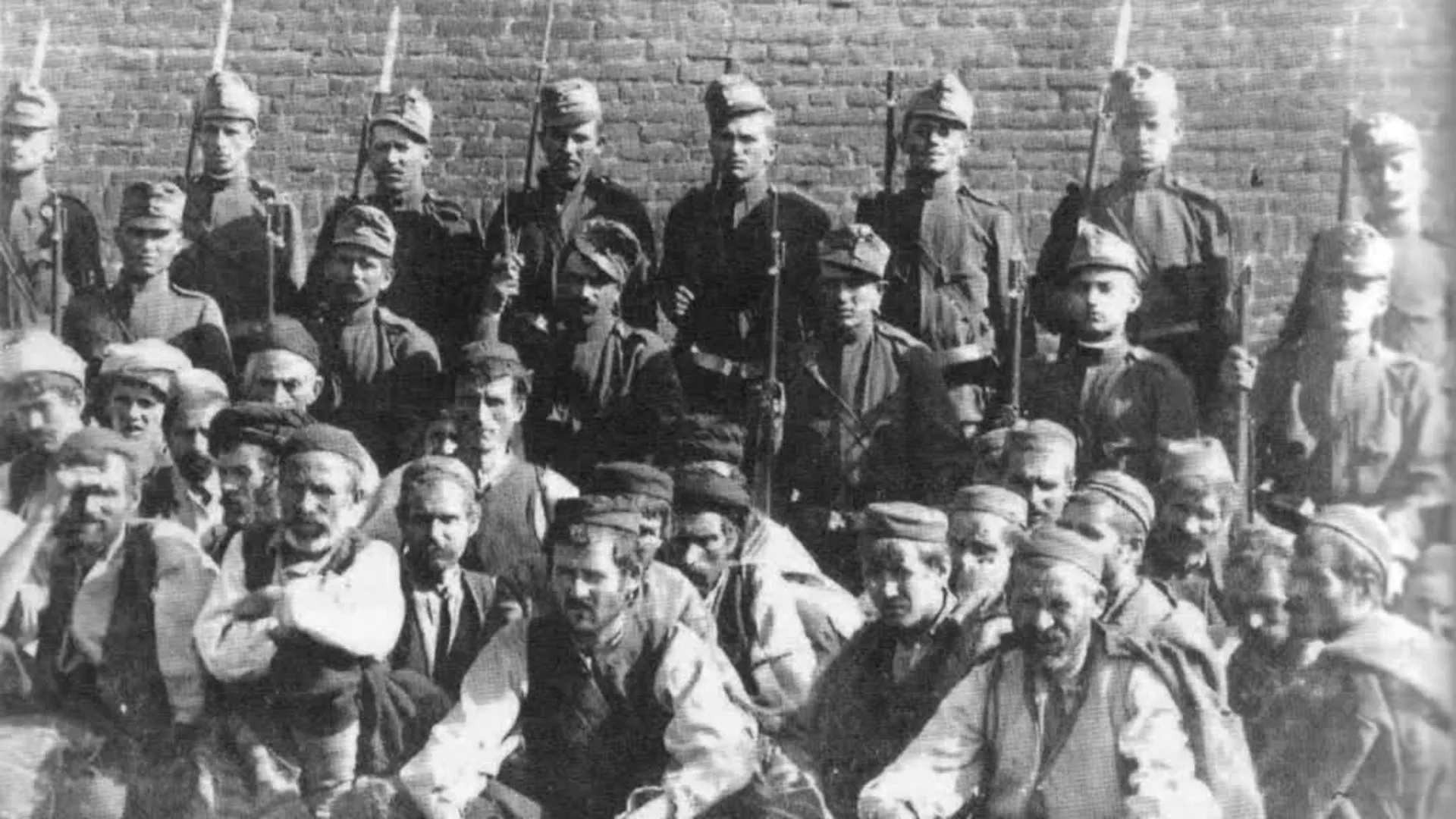 Помен интернирцима у Араду