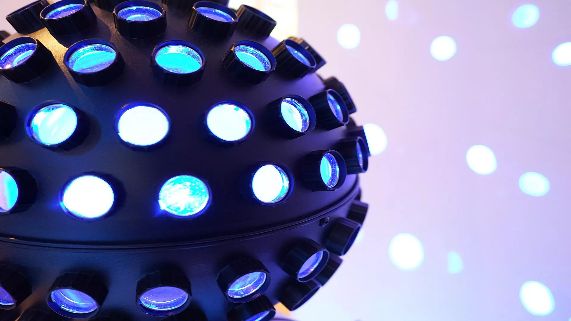 Discoteca+  8. 11. 2023.