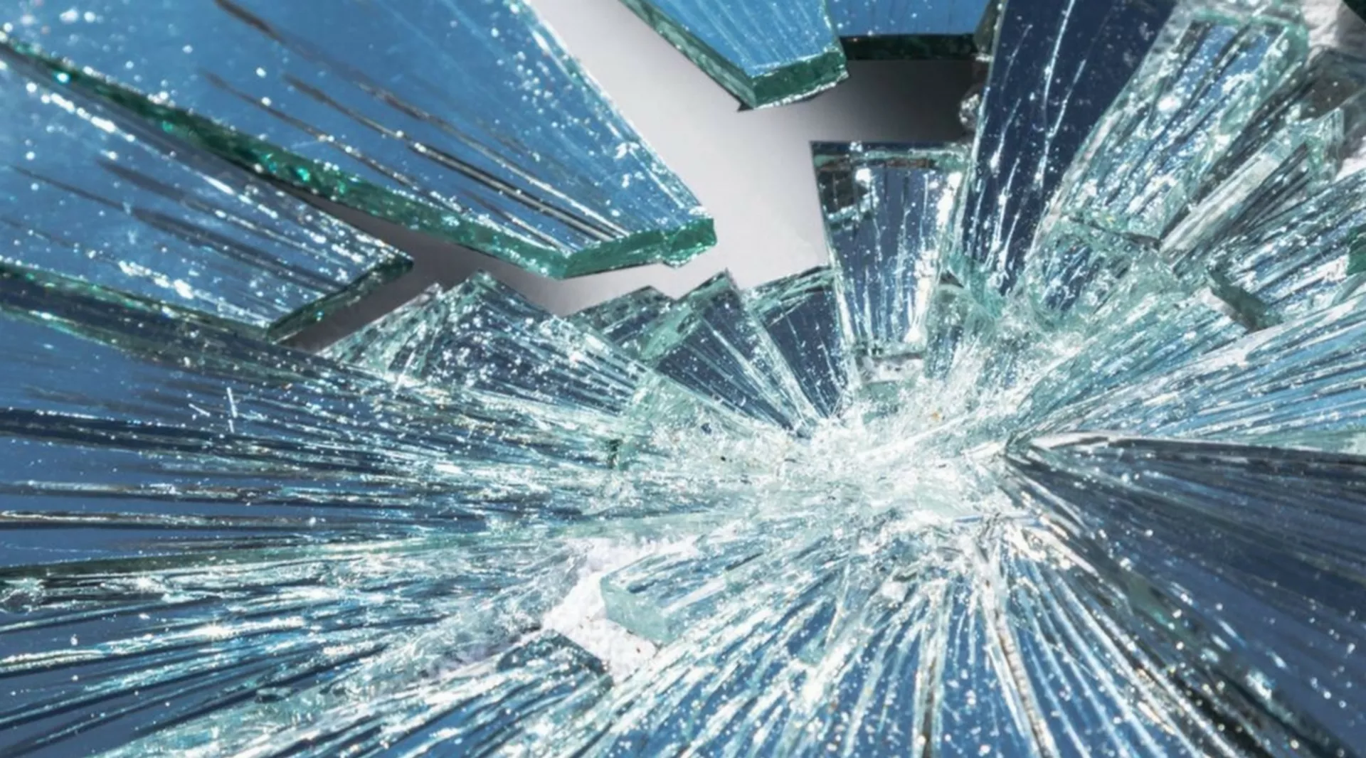 Од злата јабука – Култ огледала