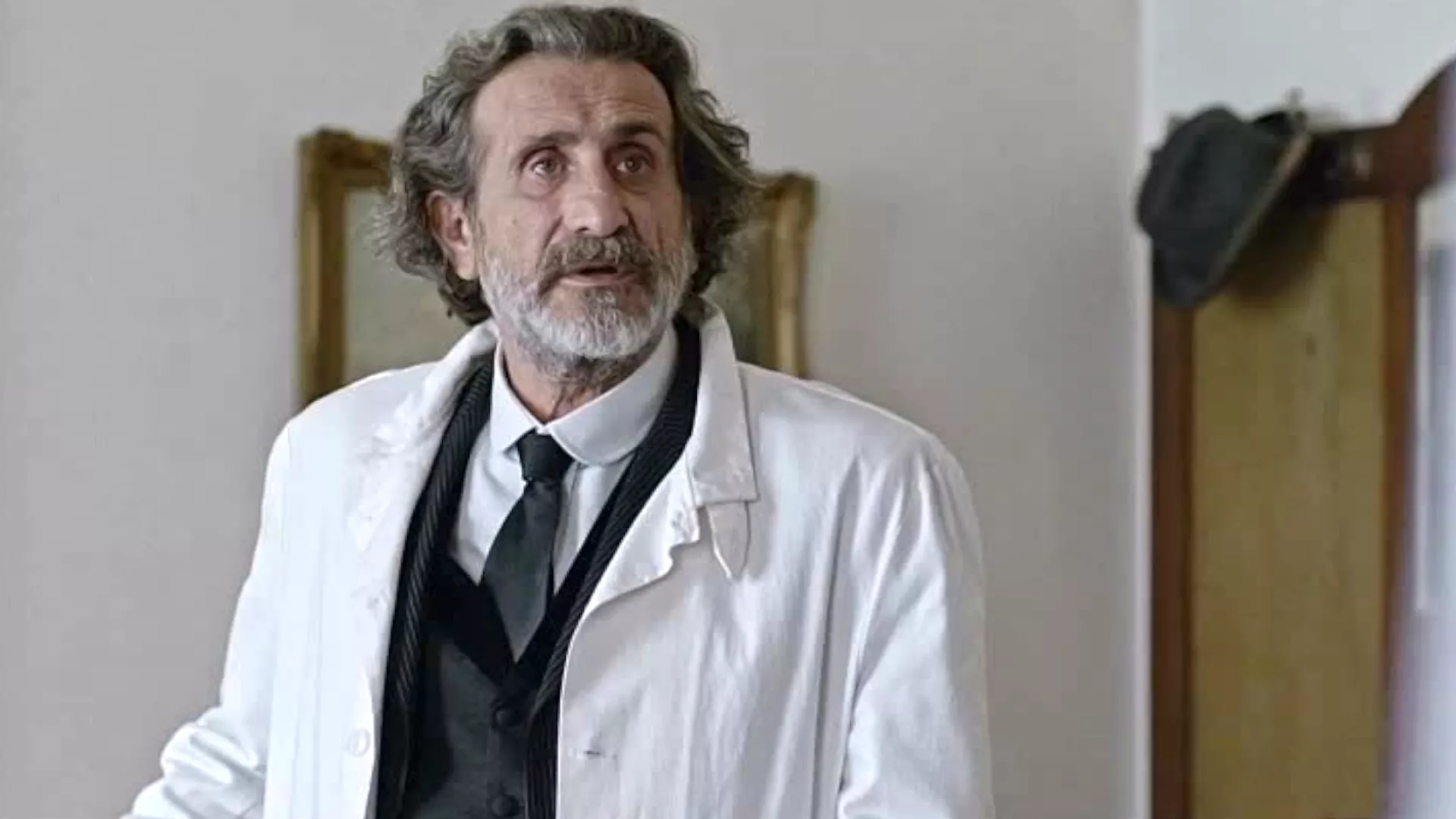 Слепи путник на броду лудака (2016)