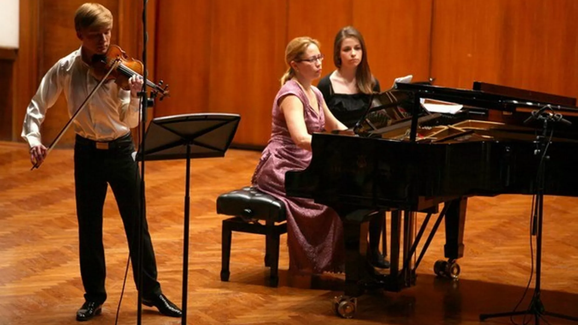 Летњи концерт - Јуриј Ревич, виолина