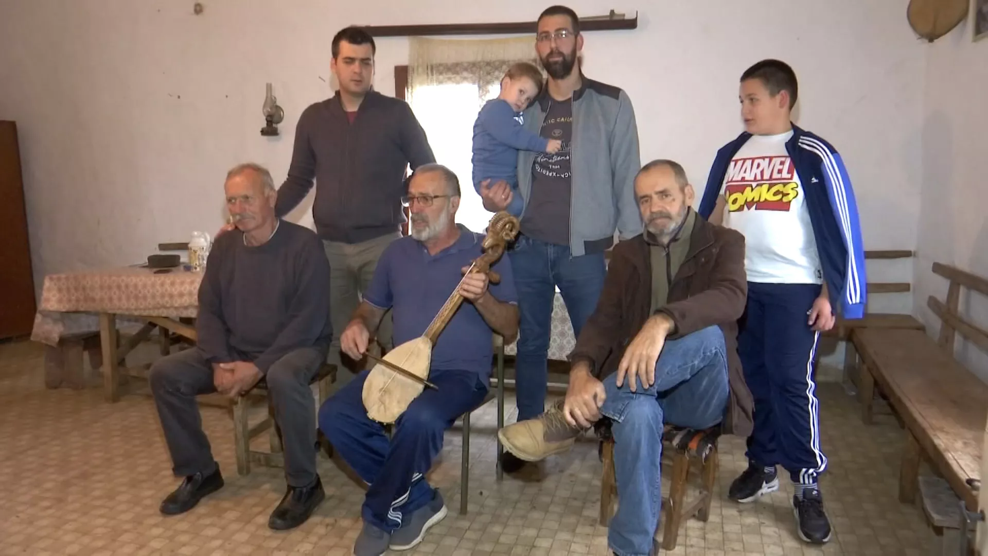 Траг: Додеровићи, кад душа иште гусле