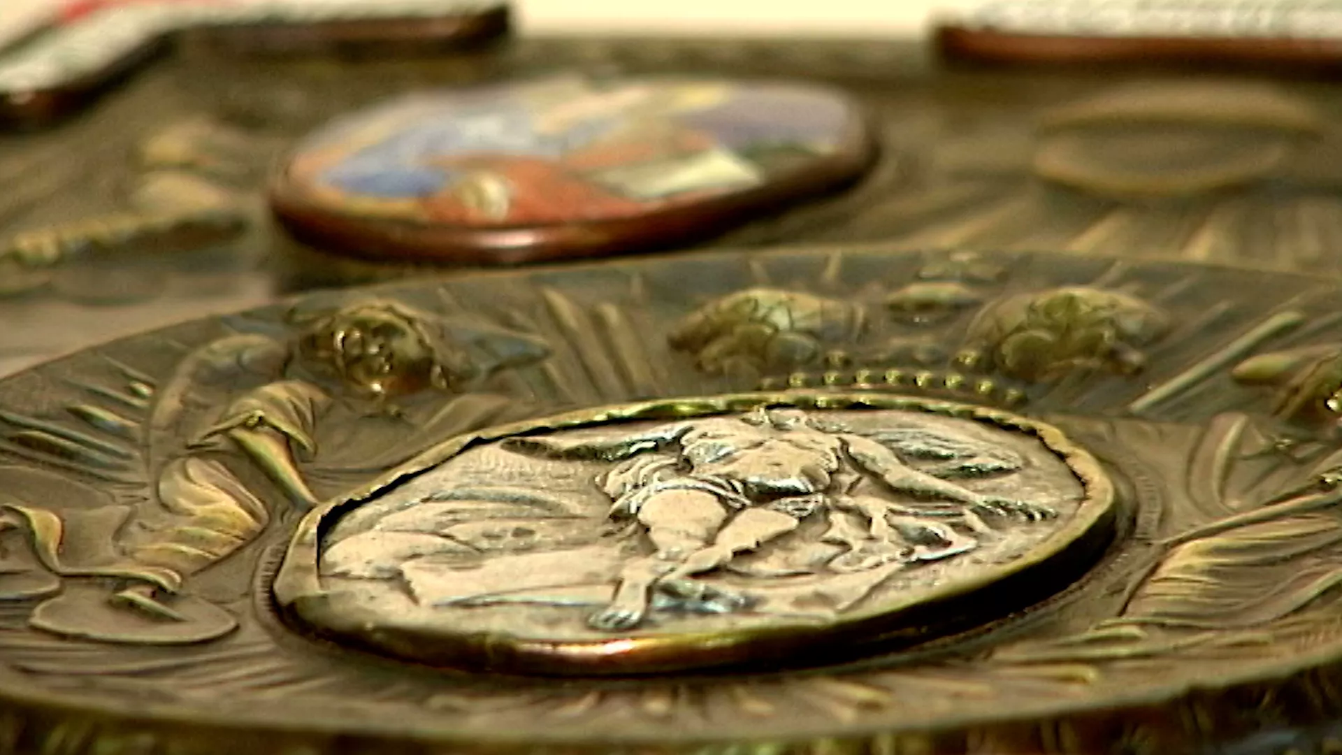 Либела: Сребро и злато