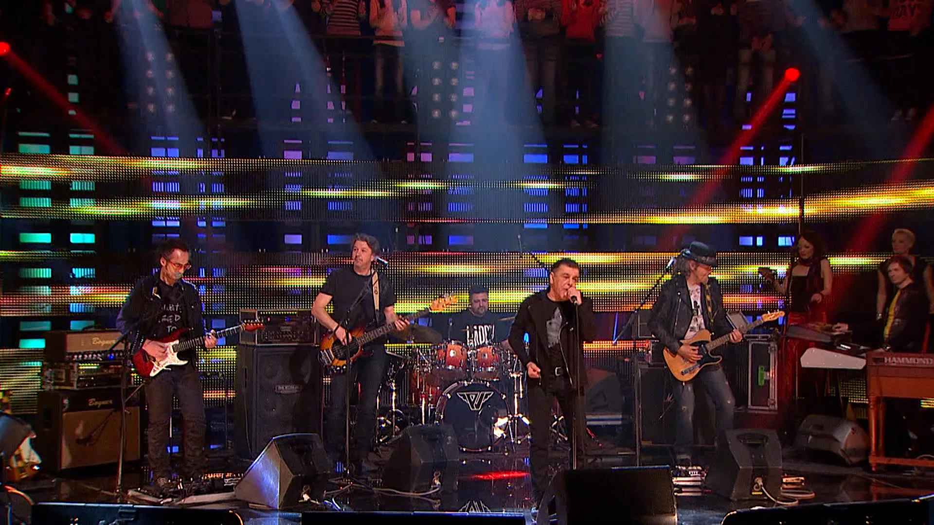 Три боје звука: Парни ваљак, Вила Филозофина и Зона Б