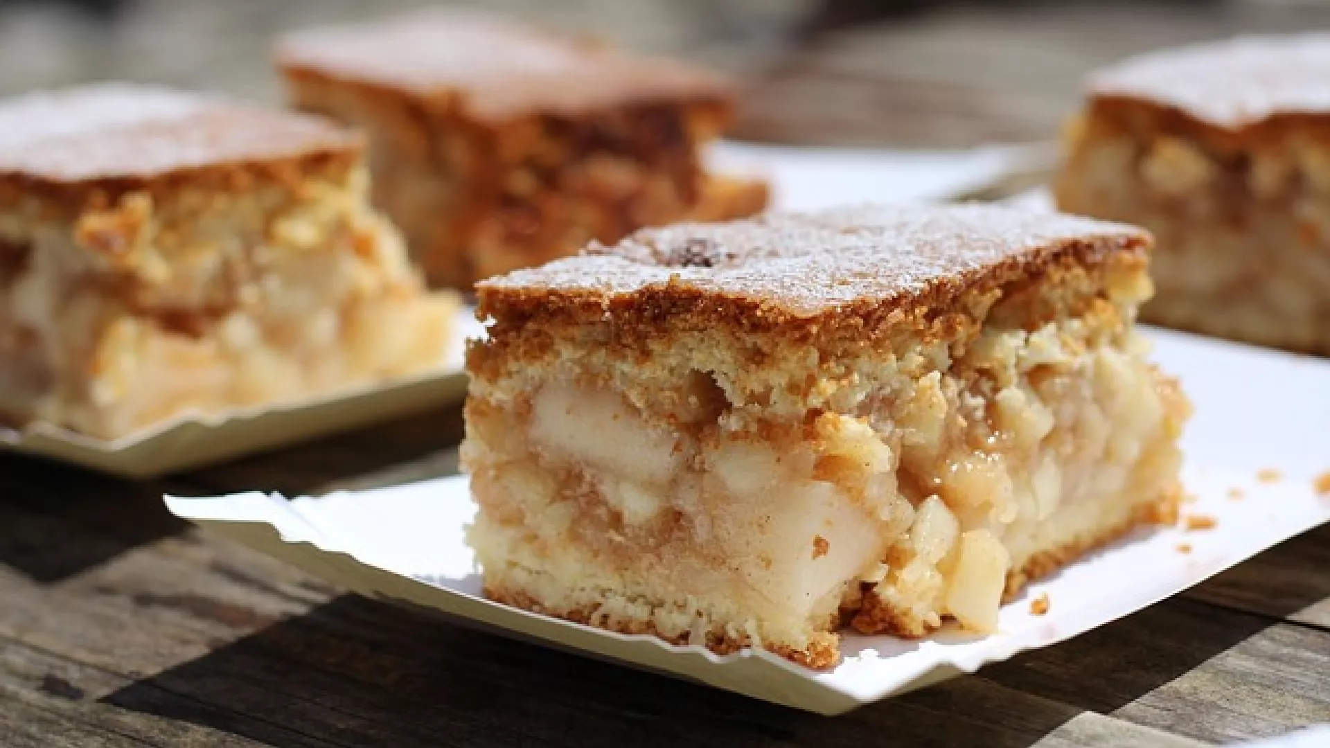 Српски на српском - Пита с јабукама