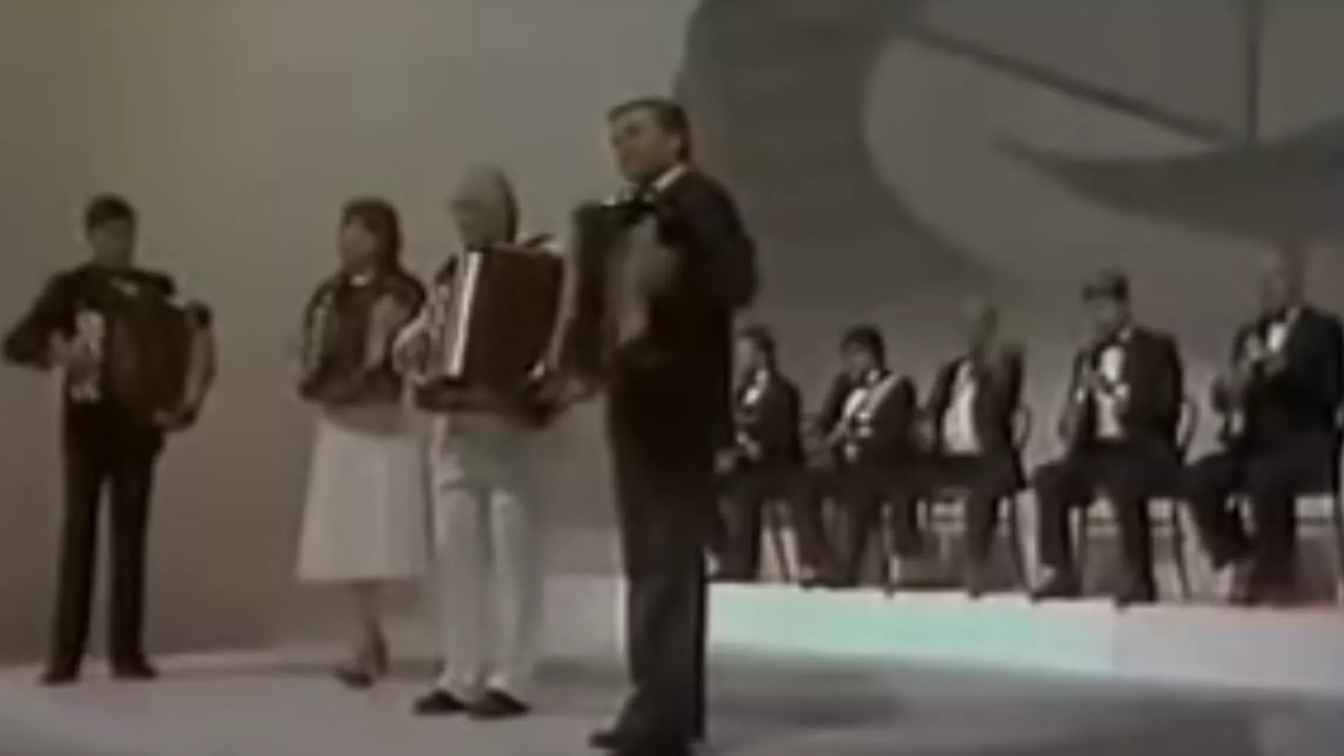 Од злата јабука ‒ Миодраг Тодоровић Крњевац