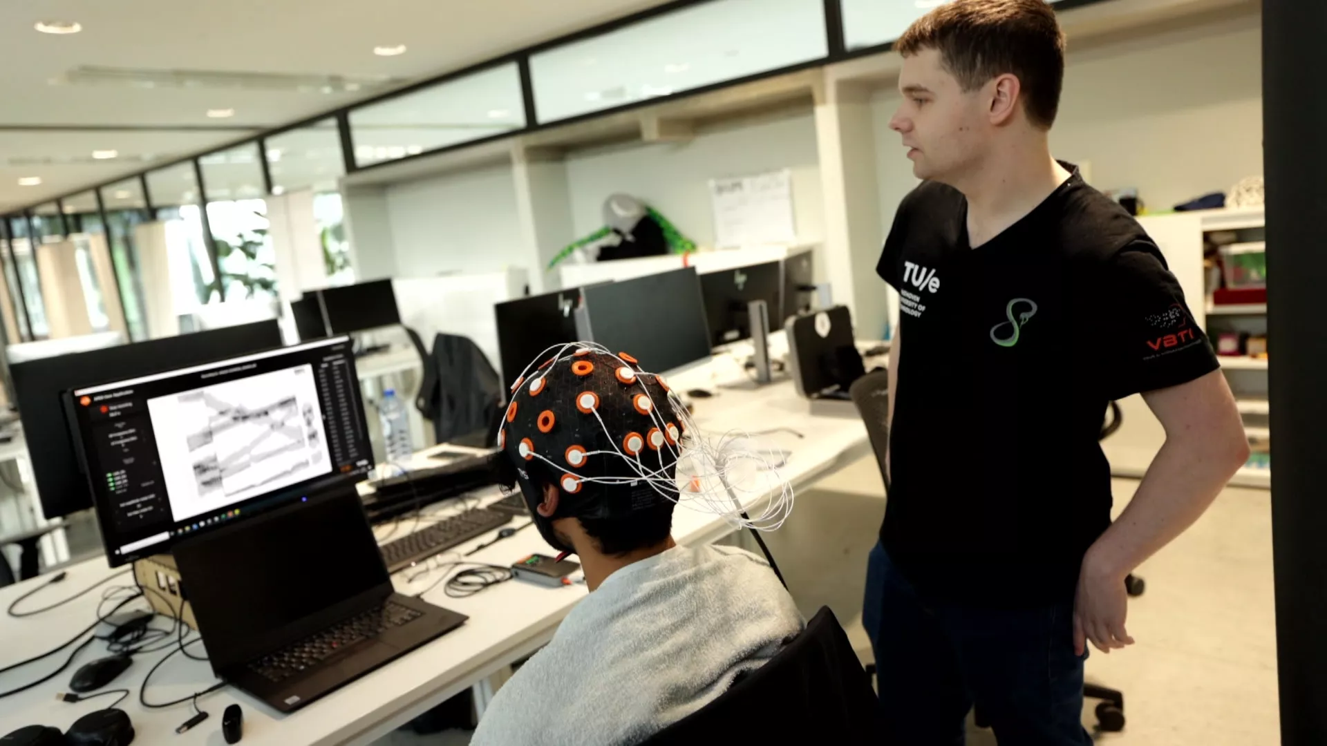 Водич кроз будућност: Како вештачка интелигенција обликује наш свет