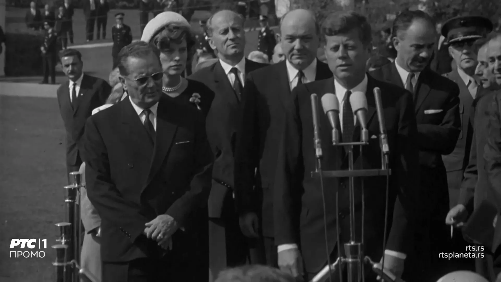 Тито, између истока и запада