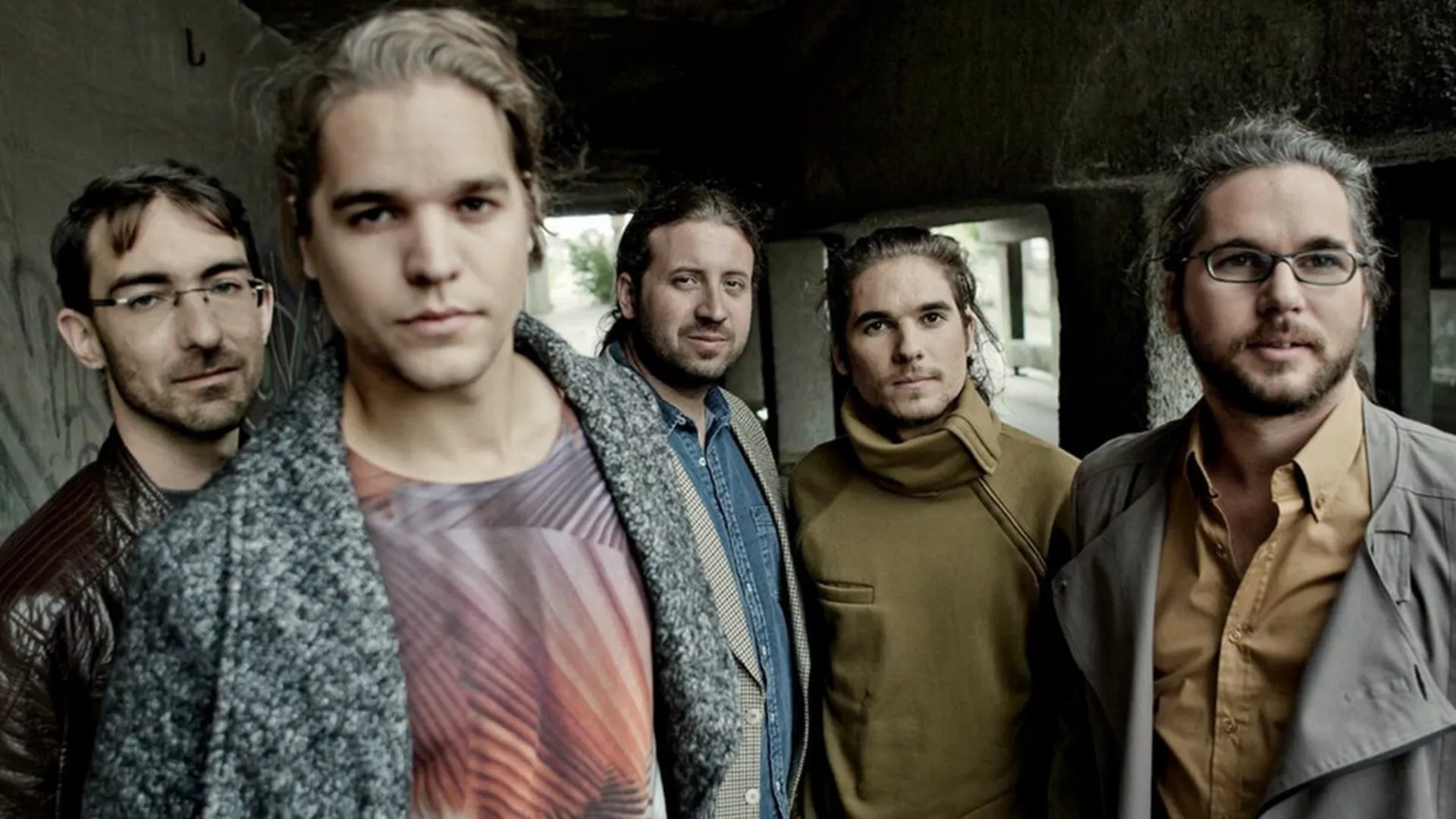 Од злата јабука –  Збирка "Наше песме" и ансамбл "Вујичић"