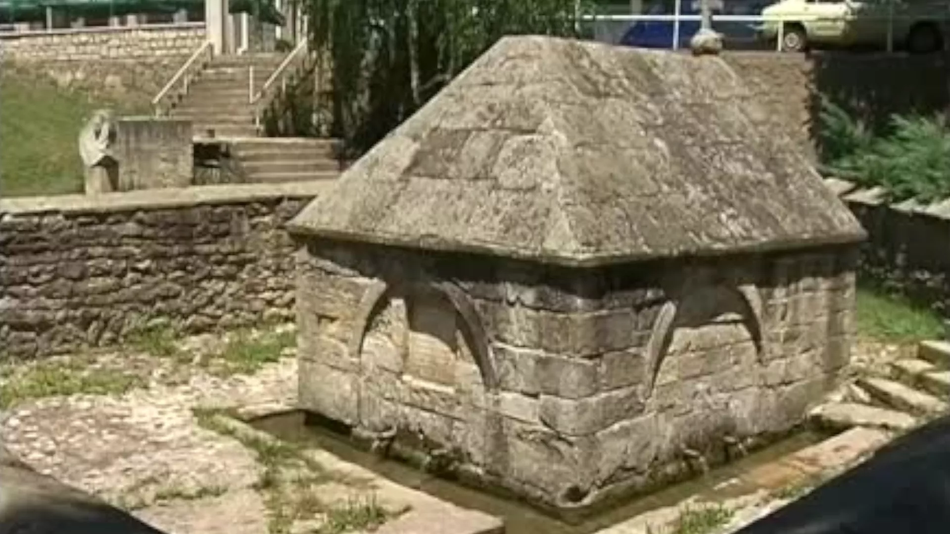 Траг: Моравски вез у камену, 2. део