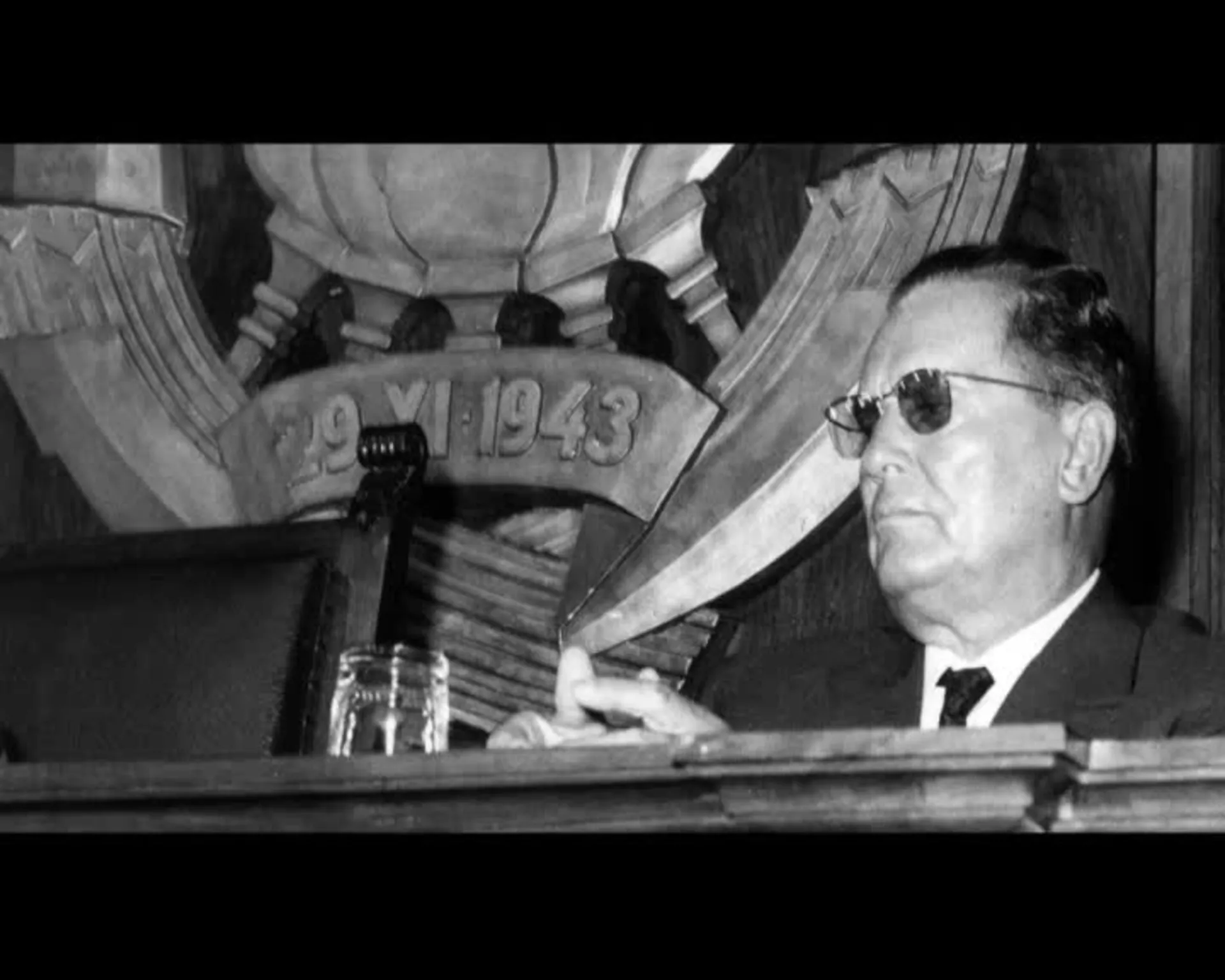 Тито: Црвено и црно – Сплитски крешендо