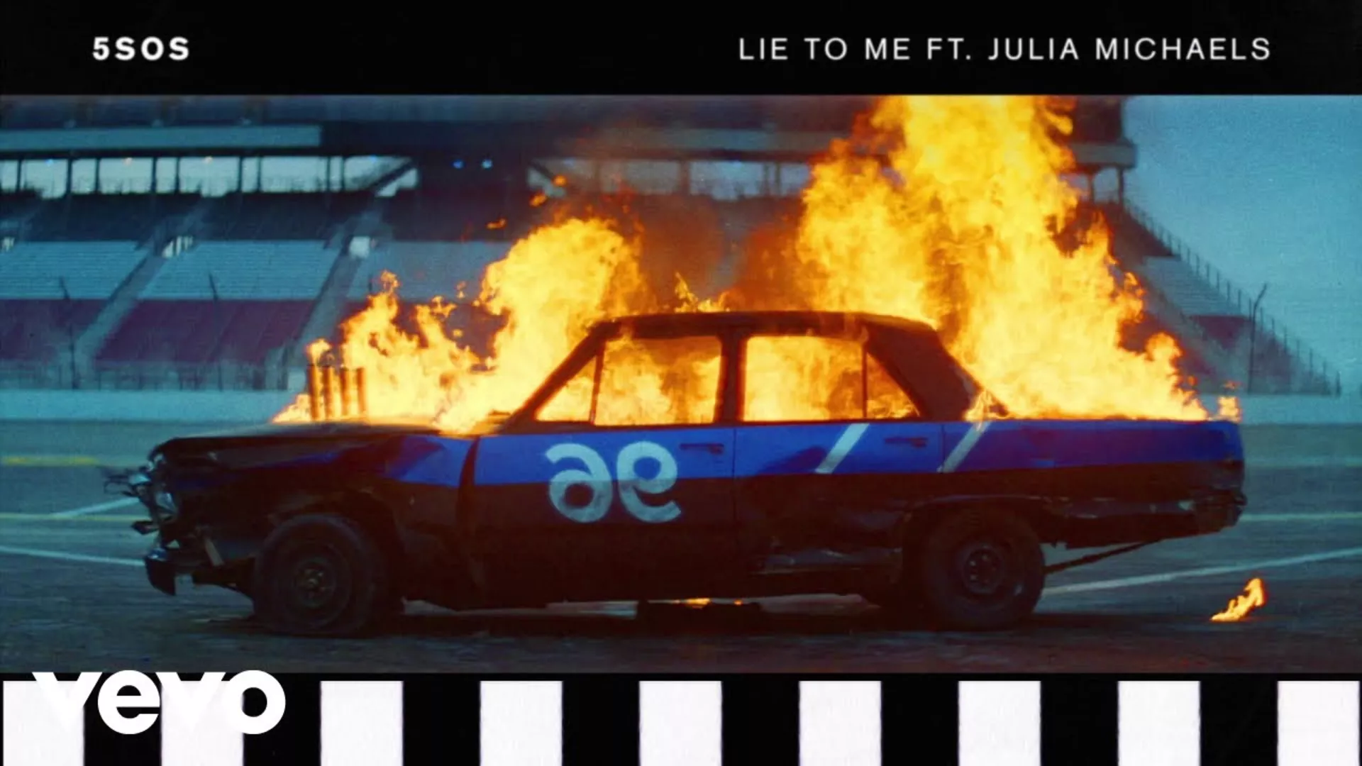 5 SECONDS OF SUMMER feat. JULIA MICHAELS - Lie to Me