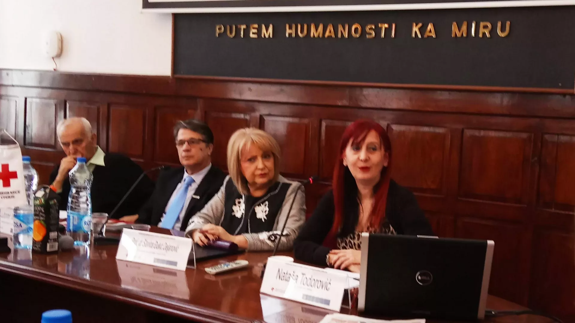 Доживети стоту - "Међугенерацијска размена и ставови"