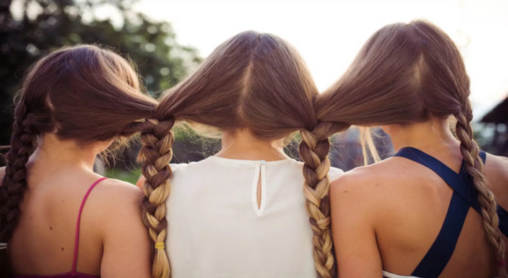 Од злата јабука – Три девојке или три сестре