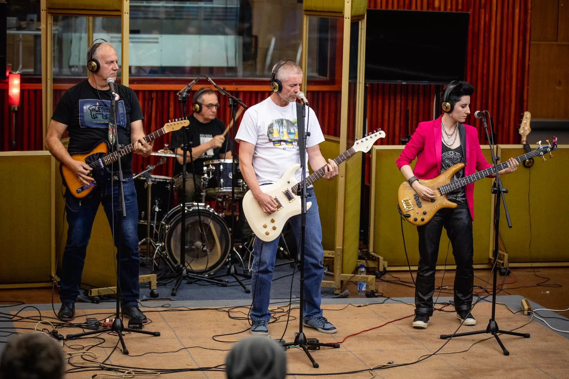 ДИВЉЕ СВИЊЕ - У мојој глави