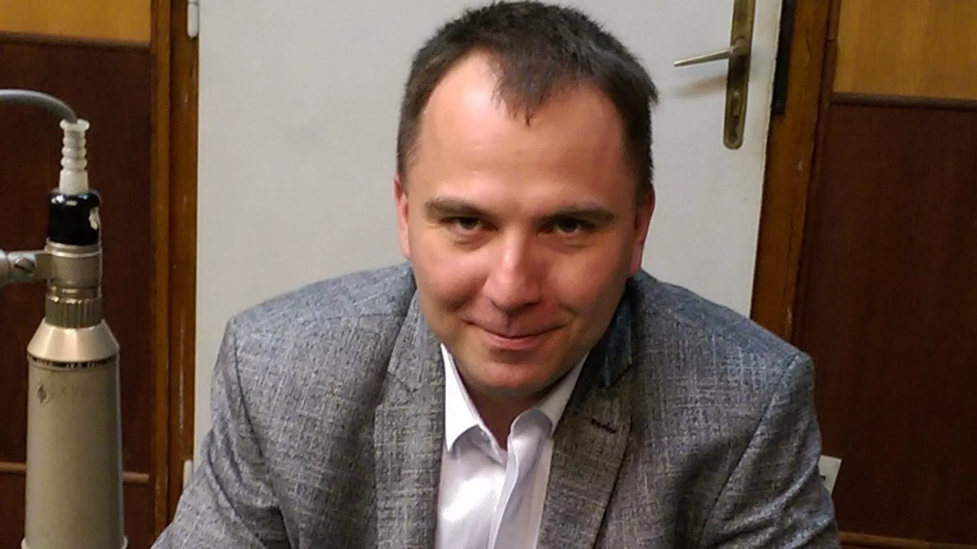 Код два бела голуба – Виктор Лазић