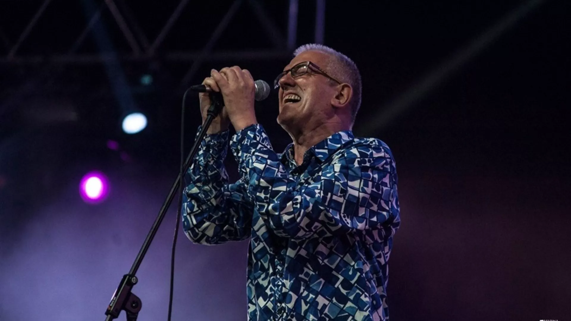 Летња башта поподне – Дејан Цукић