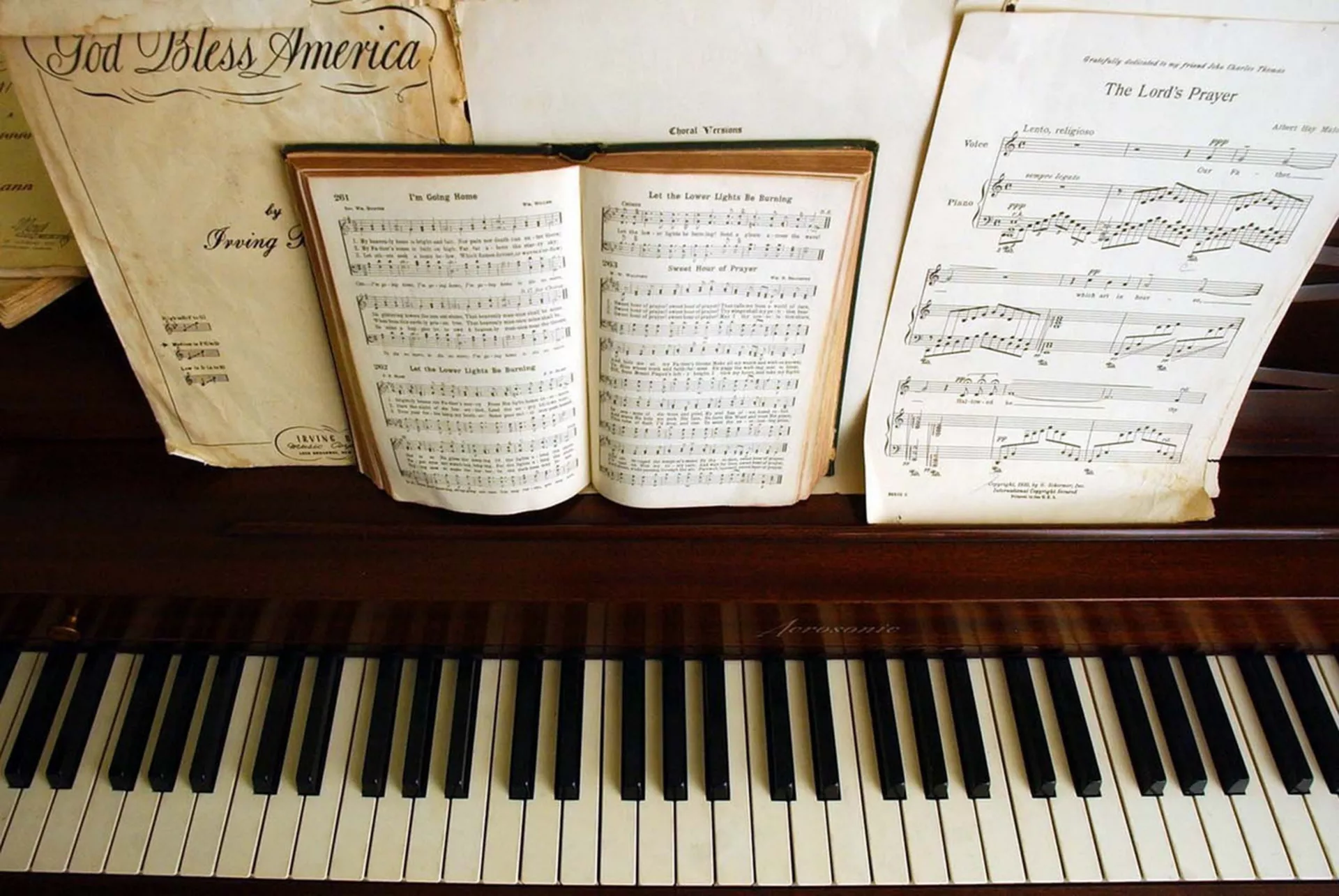 Како слушати музику – развој пијанизма