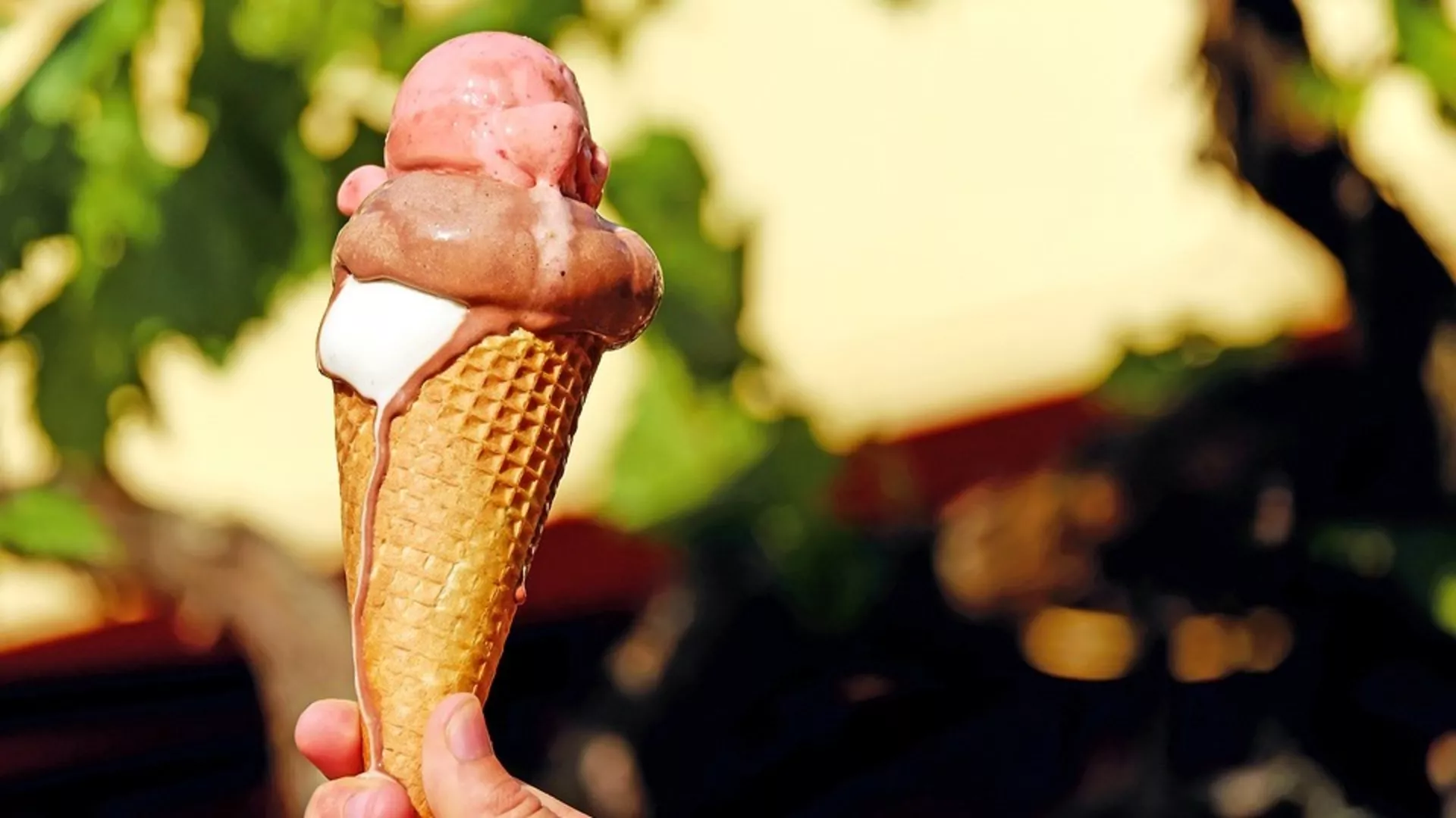 Летња башта преподне – Сладоледи