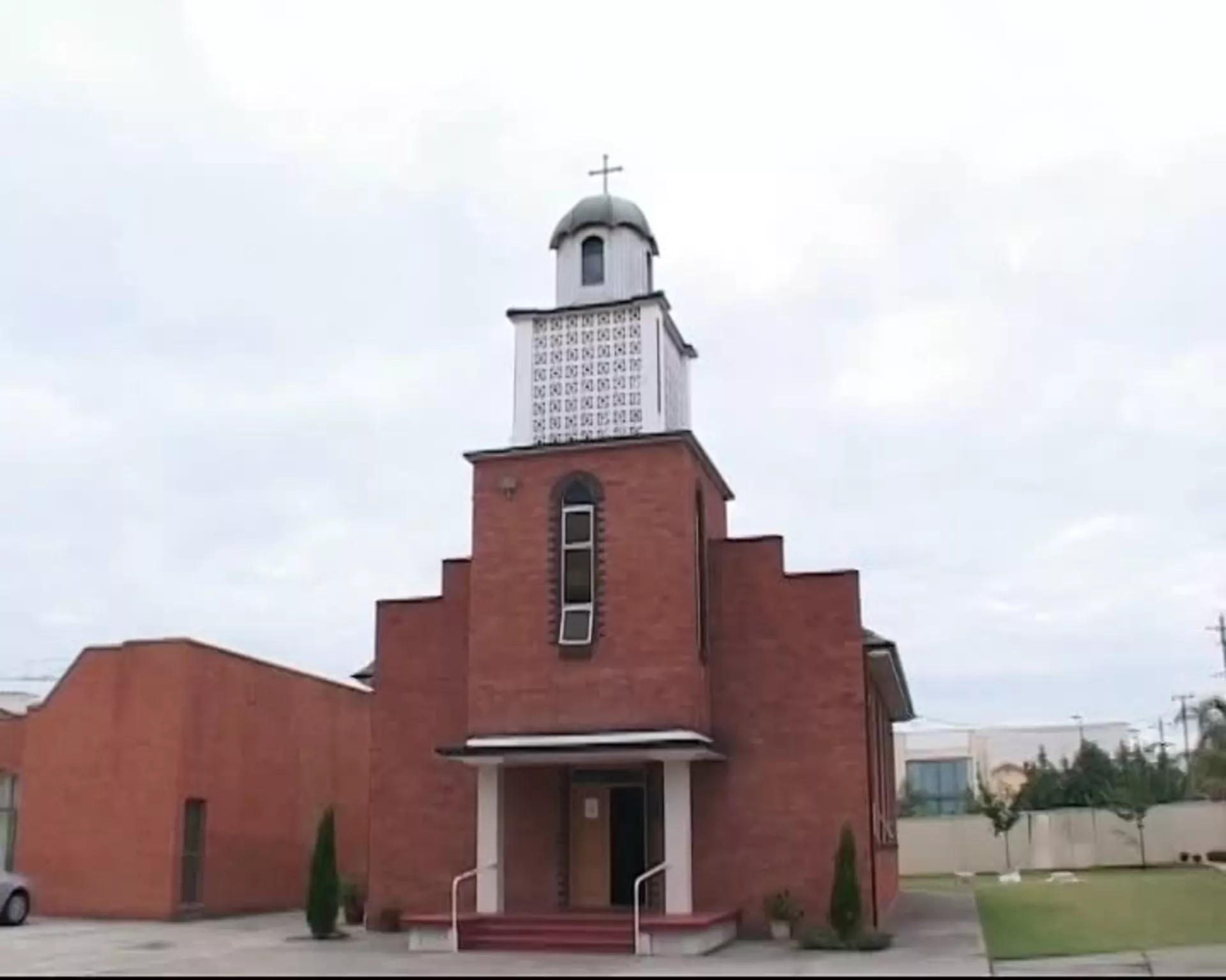 Srbi i SPC u rasejanju – Živa crkva
