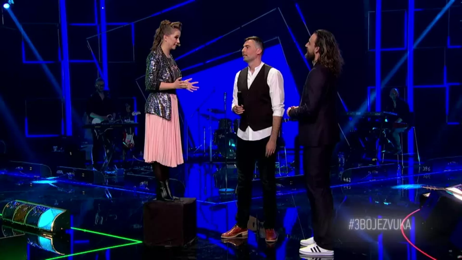 Tri boje zvuka - Kralj Čačka, Tijana Bogićević i sastav Ničim izazvan