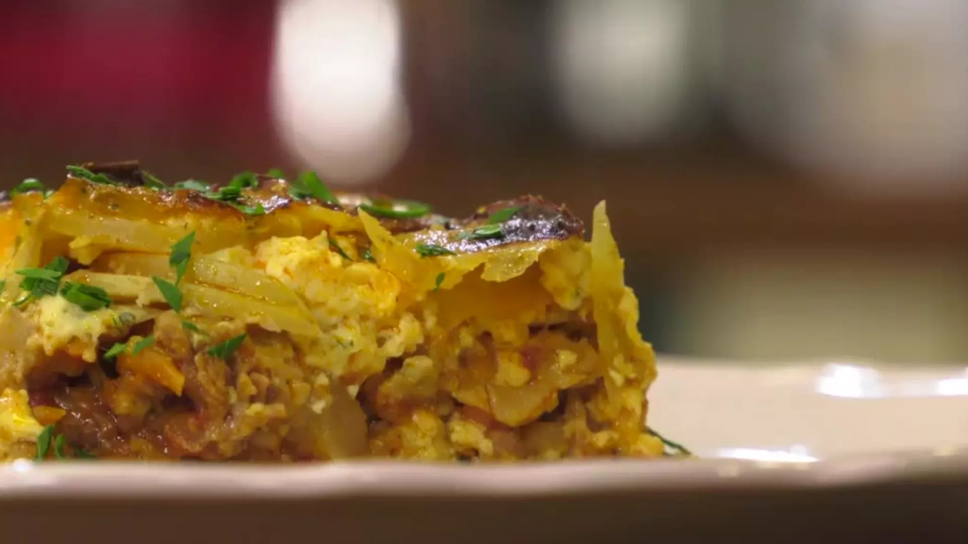 Gastronomad – Trbuhom za duhom: Lužnička musaka sa vurdom