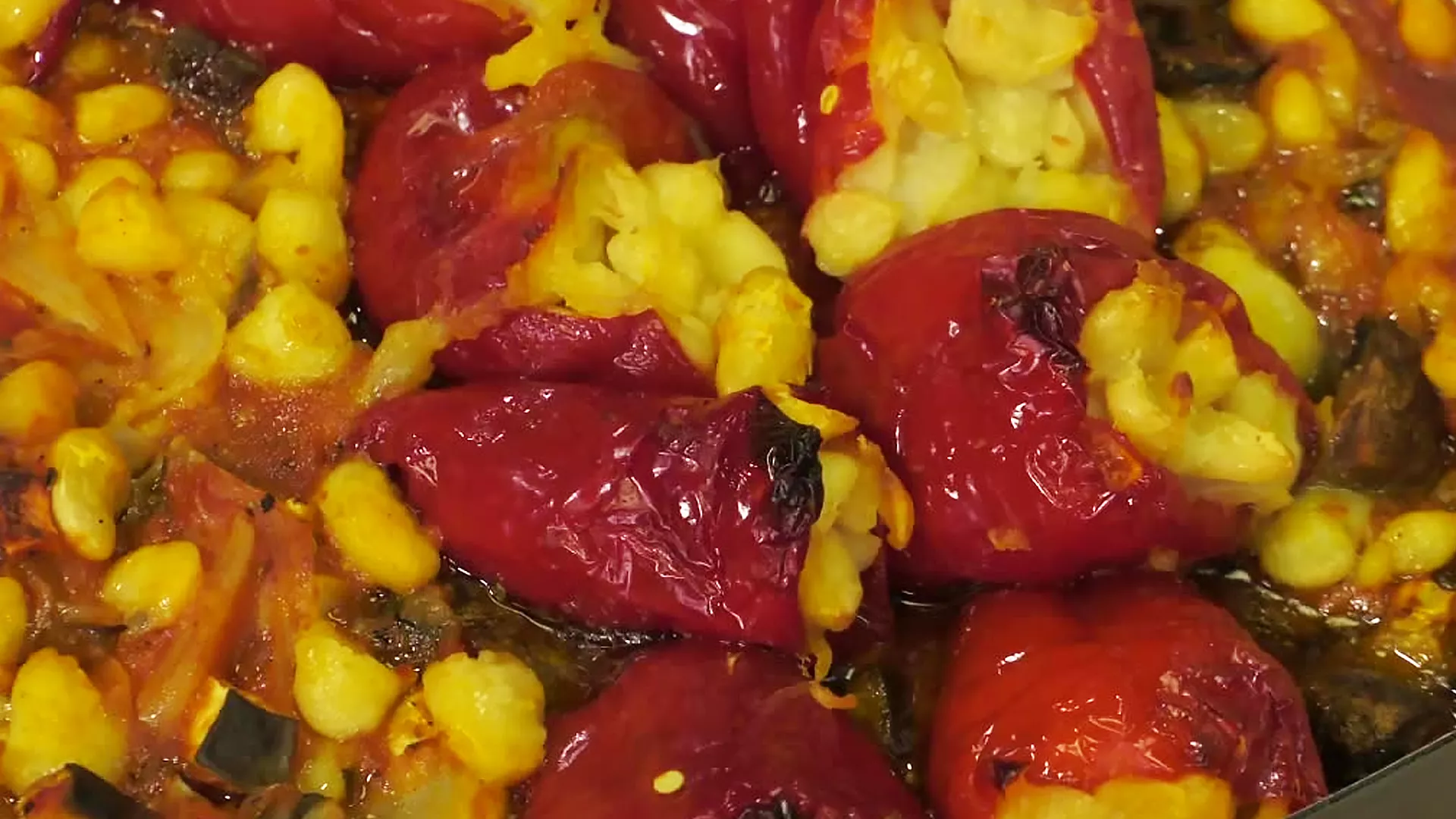 Gastronomad – Trbuhom za duhom: Kisela paprika sa pasuljem